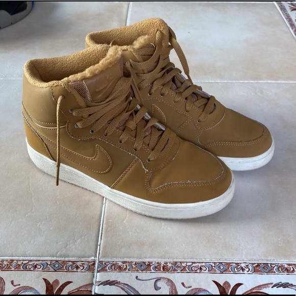 Nike high tops - Picture 3 of 6